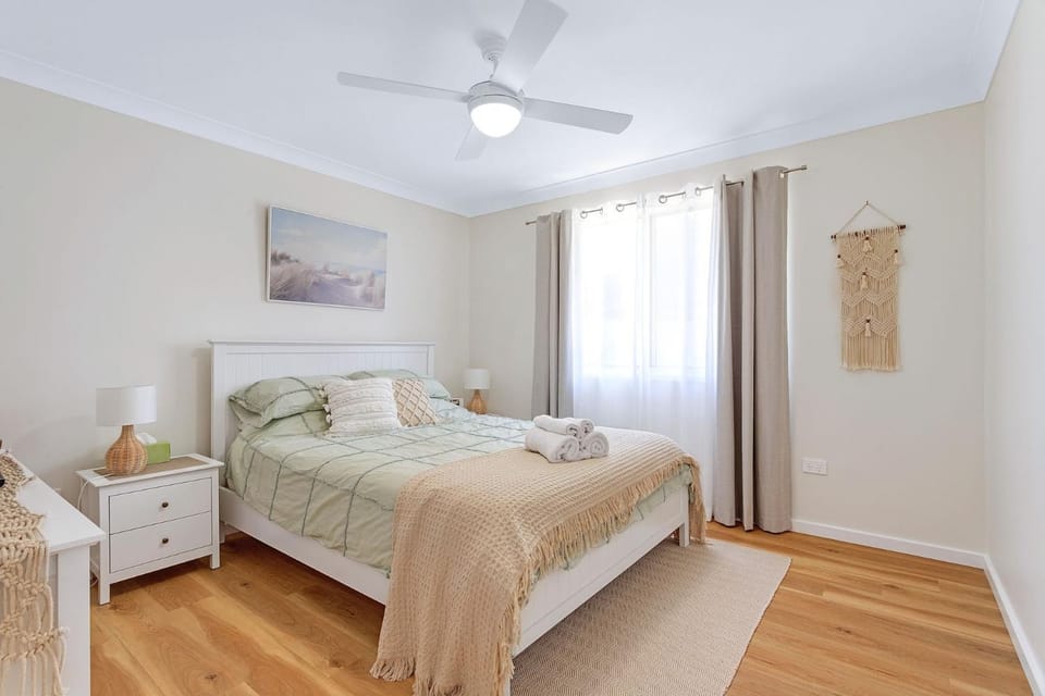 Sanctuary Cottage by Book Jervis Bay - Family Friendly and Affordable House in Saint Georges Basin