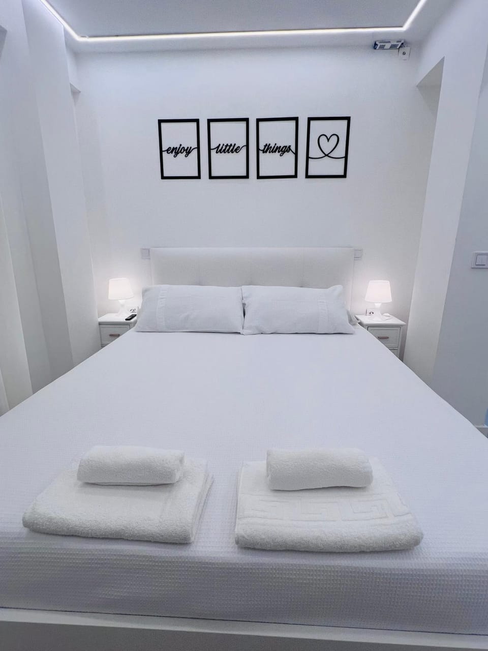 Bed, Decorative detail