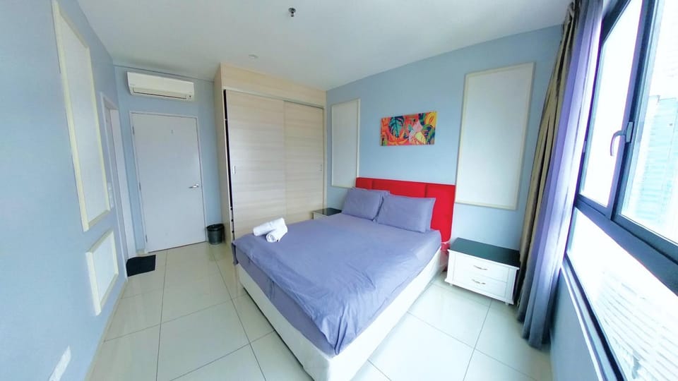 Bed, Photo of the whole room, Bedroom, wardrobe, air conditioner