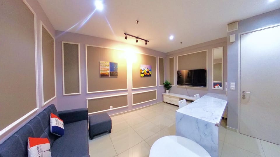 Communal lounge/ TV room, TV and multimedia, Living room, Seating area, Evening entertainment