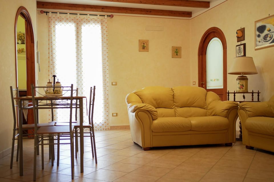 Living room, Seating area, Dining area, Quiet street view, heating, air conditioner