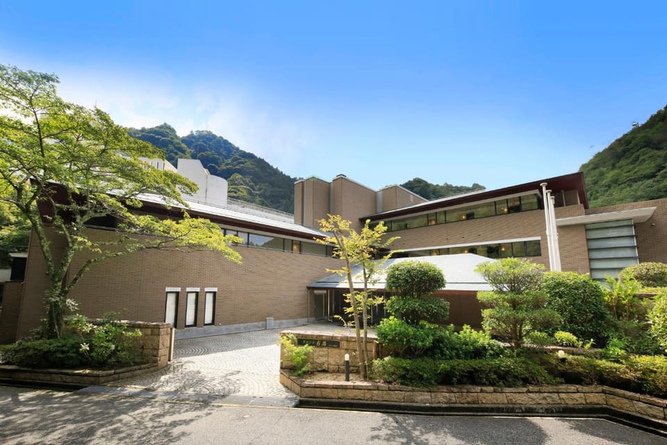 Property building, Facade/entrance, Day, Summer