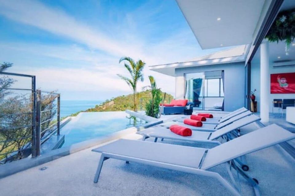 Sea view, sunbed
