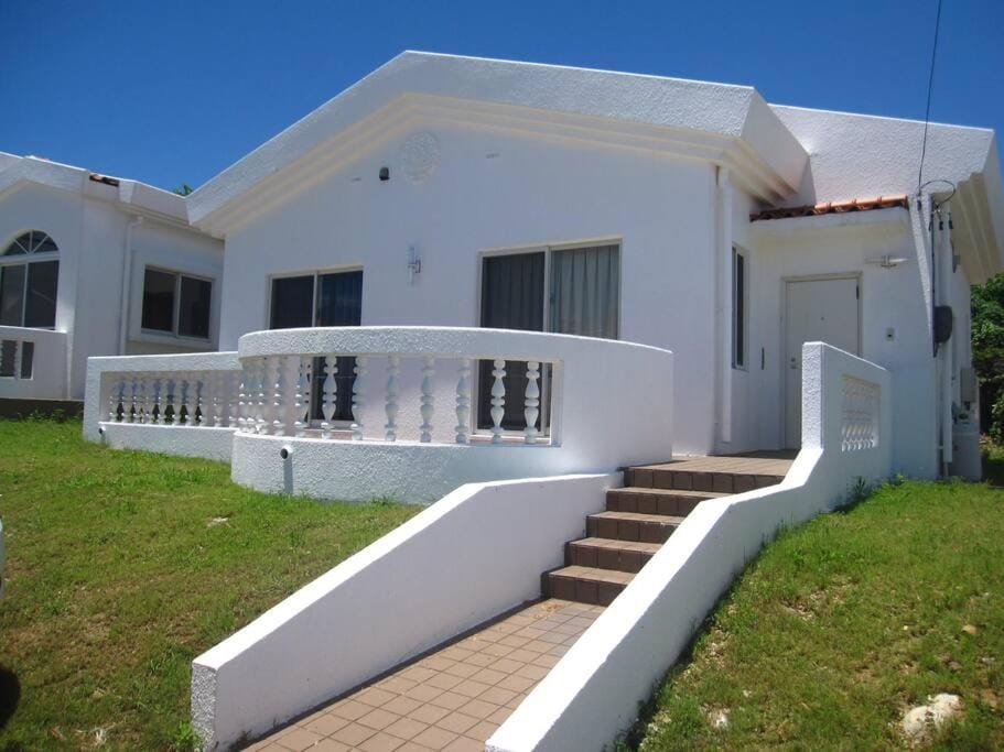 小浜島 182号棟 Apartment in Okinawa Prefecture