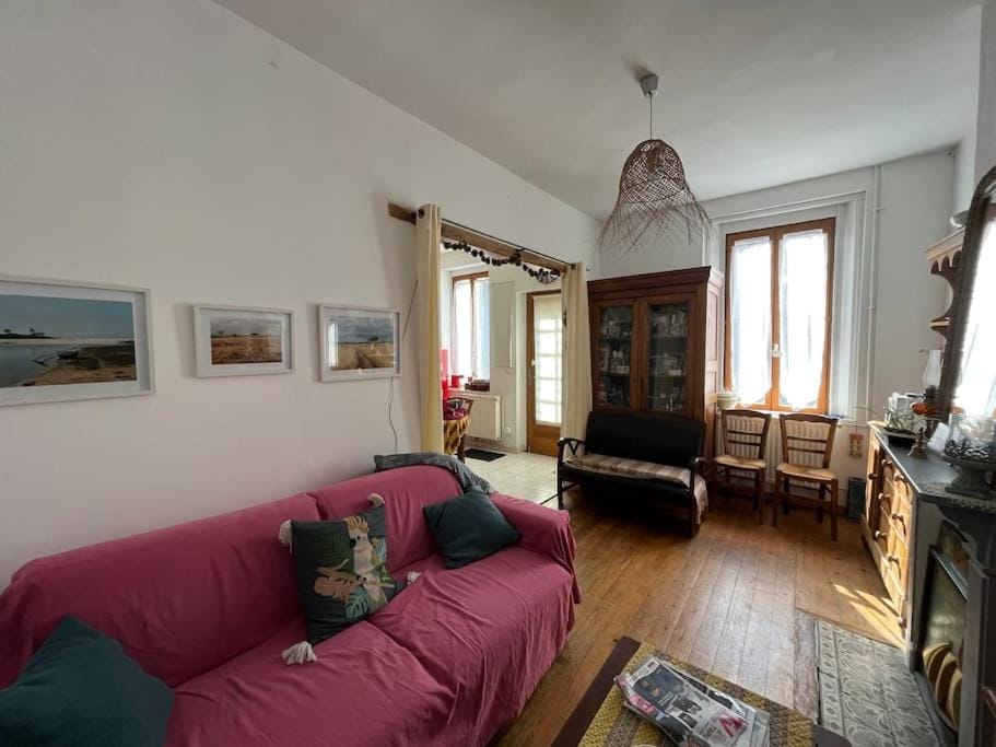 Les volets bleus à 20 minutes de la Baie de Somme House in Hauts-de-France