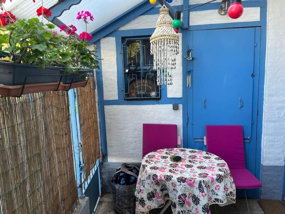 Les volets bleus à 20 minutes de la Baie de Somme House in Hauts-de-France