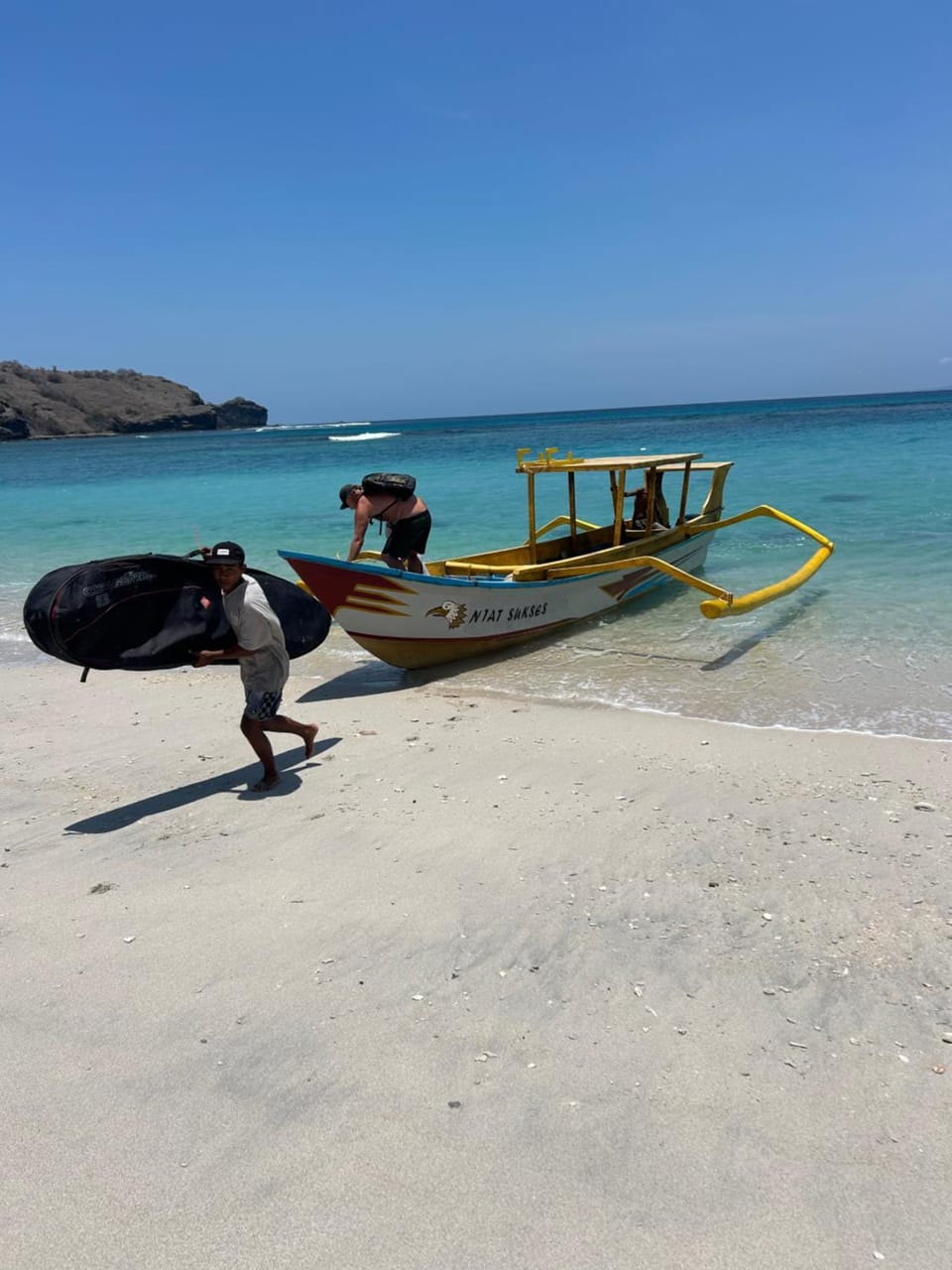 Day, Natural landscape, Activities, Beach, Sea view, group of guests
