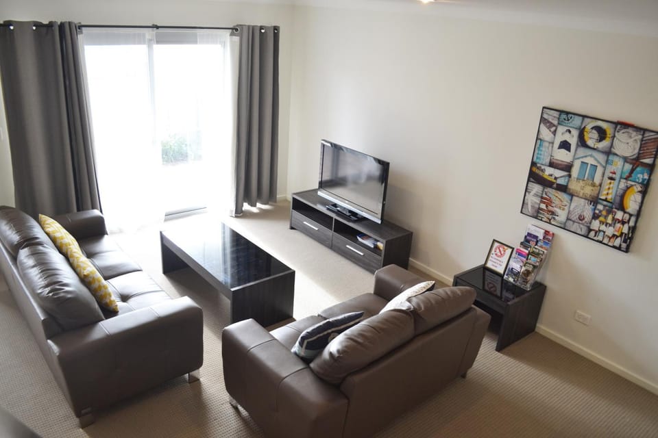 North Coogee Beach House Bed and Breakfast in Perth