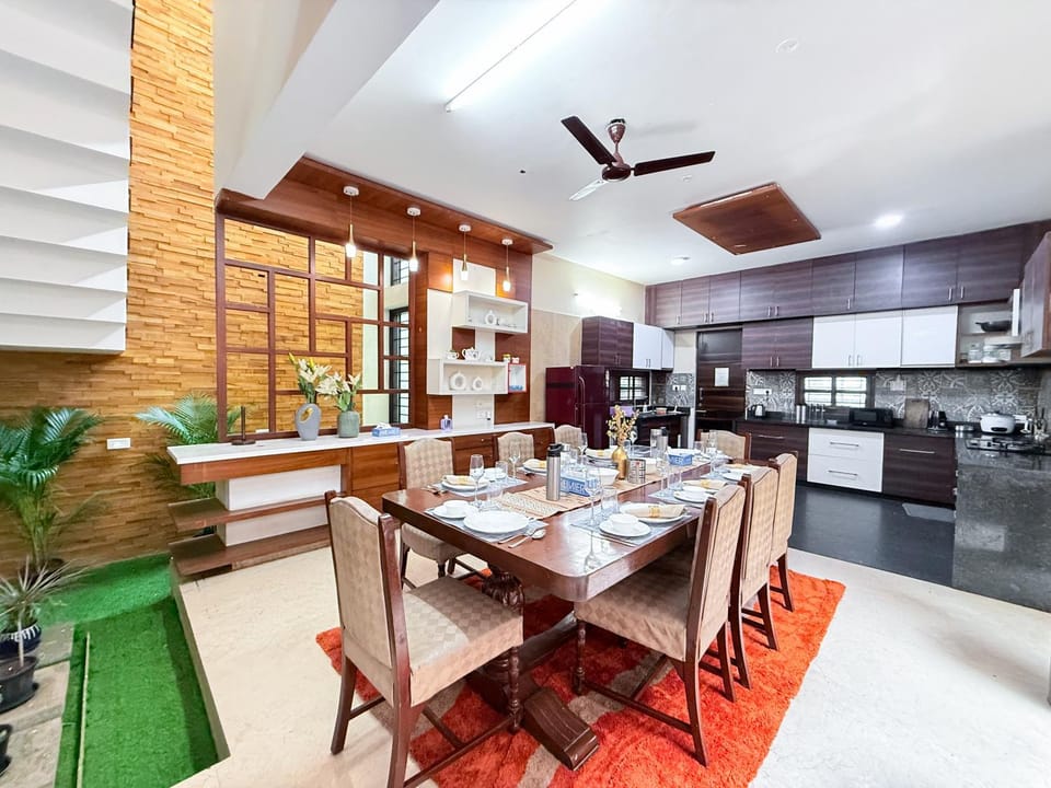 Lagoon Luxe 4BHK Luxury Terrace Pool Villa with Private Theatre & Pool Table by Spacez Villa in Bengaluru