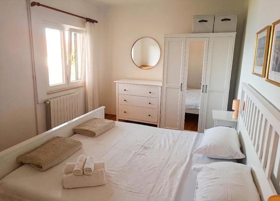 Bed, Bedroom, wardrobe