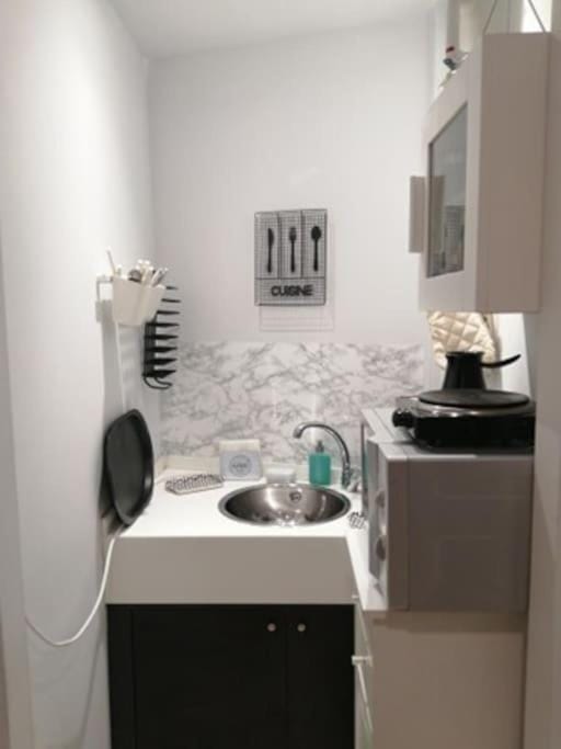 Angel - Cozy, renovated, studio in Athens heart Apartment in Athens