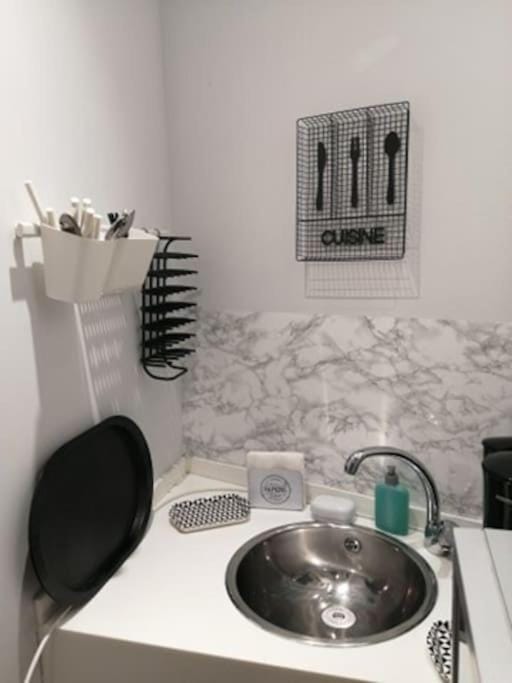 Angel - Cozy, renovated, studio in Athens heart Apartment in Athens