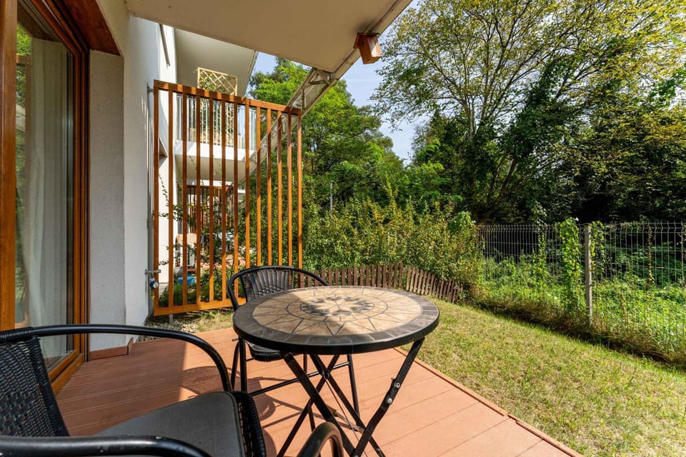 Garden, View (from property/room), Balcony/Terrace