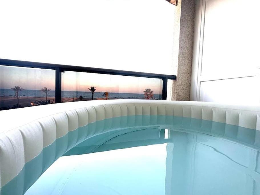 Espacio2,1a línea,jacuzzi,piscina Apartment in Cullera
