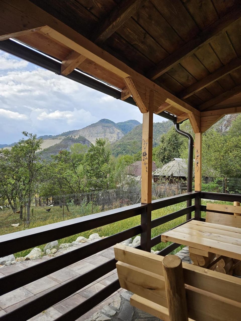 Patio, Day, Natural landscape, View (from property/room), Balcony/Terrace, Dining area, Mountain view