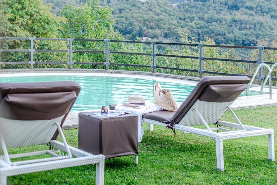 Property building, Facade/entrance, Spring, Activities, Summer, Balcony/Terrace, Other, Decorative detail, Area and facilities, Swimming pool