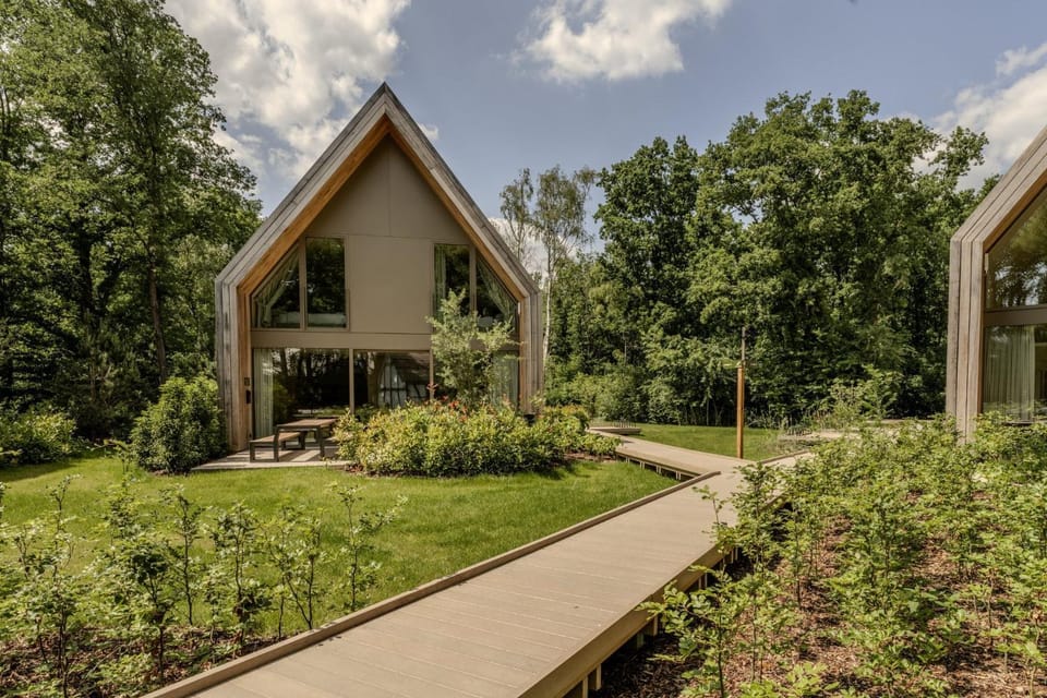 Spacious Luxury Lodge for 8 – Woodz Lodges Heusden-Zolder House in Flanders