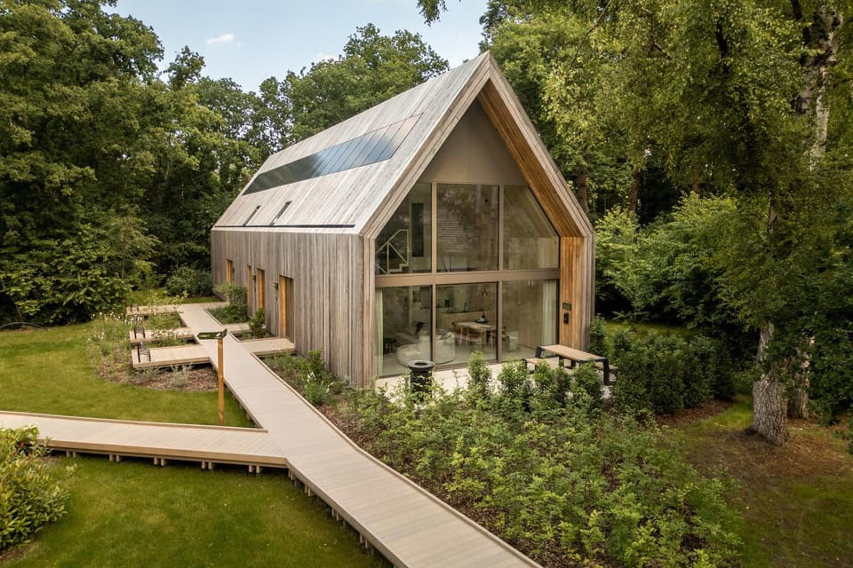 Luxury Lodge for 6 with Spacious Terrace – Woodz Lodges Heusden-Zolder House in Flanders