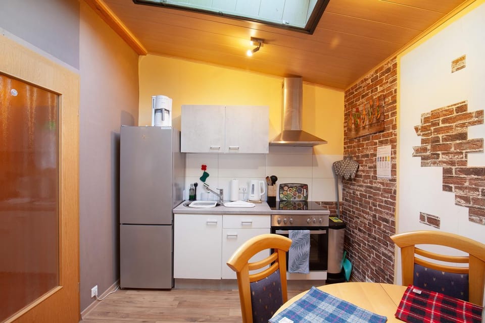 Property building, Kitchen or kitchenette, Living room