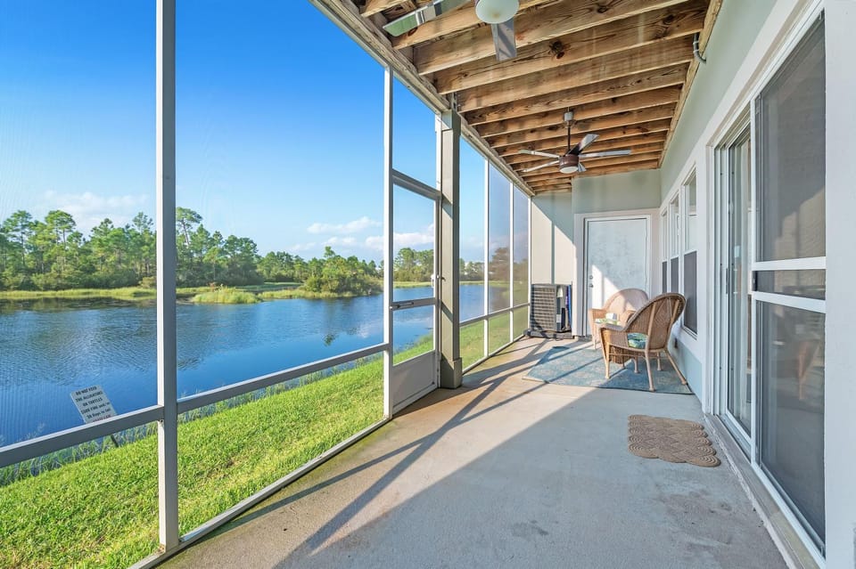 Balcony/Terrace, Lake view