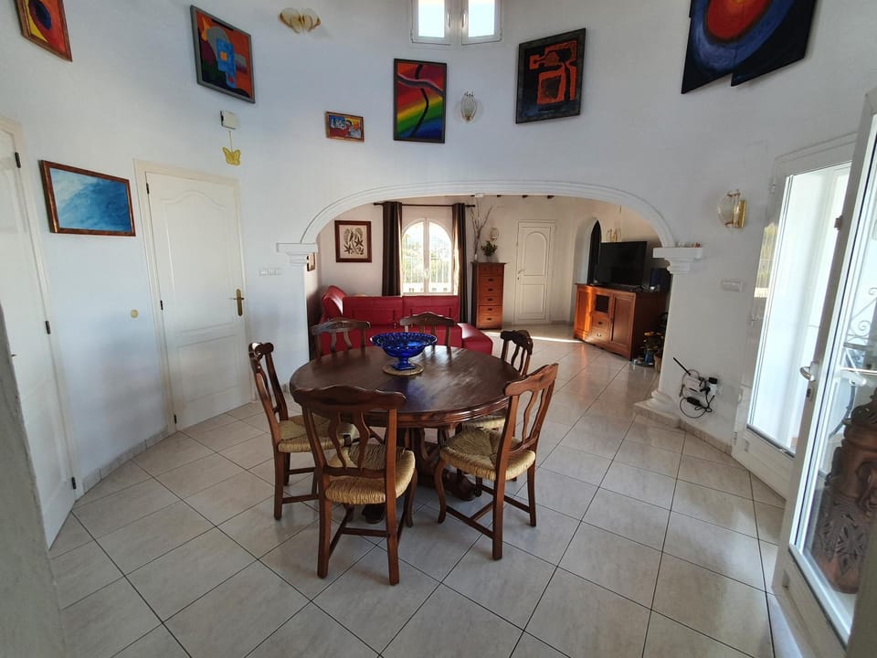 Property building, Living room