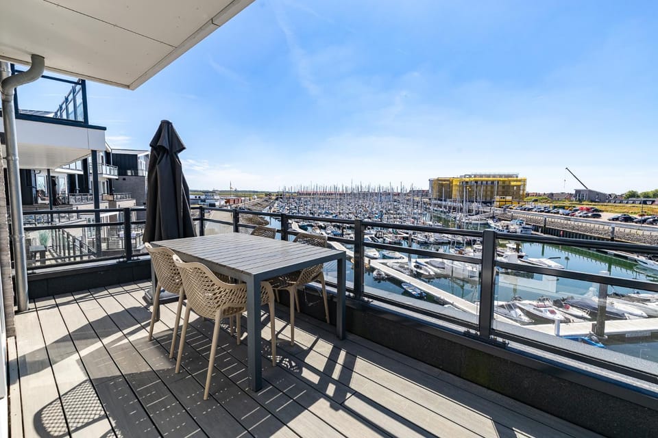 Vakantiewoning aan het water met 2 balkons en uitzicht I Vista Maris - Nr 46 Apartment in Zeeland, Netherlands