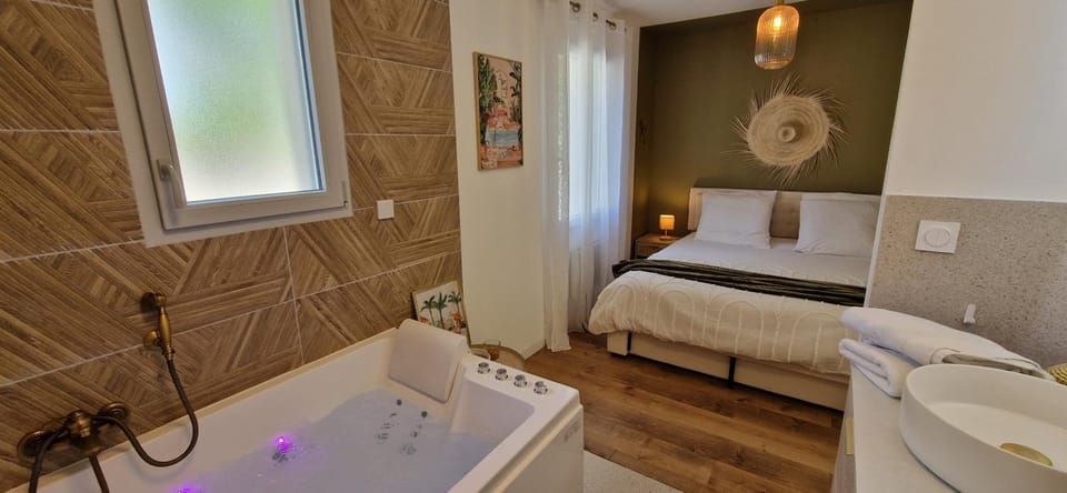 Green love & Spa - Villa Romantique Villa in Nouvelle-Aquitaine