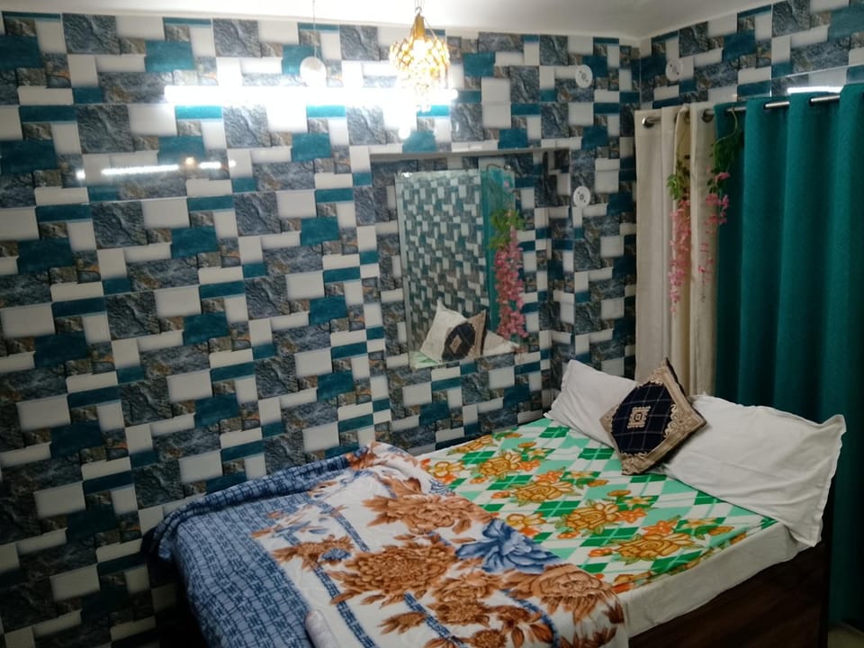 Luv Kush Homestay Ayodhya call now- 75659-24844 Vacation rental in Nepal