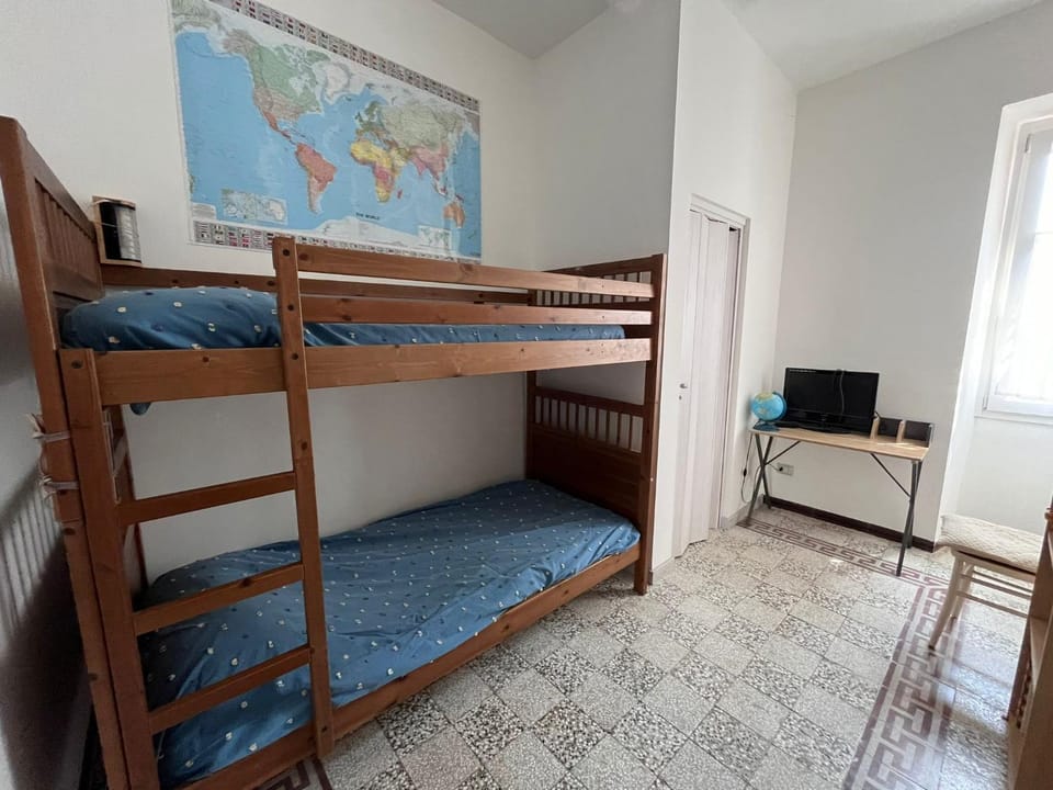 bunk bed