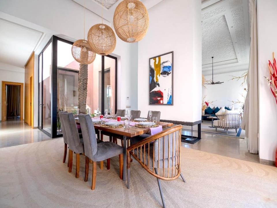 Living room, Dining area