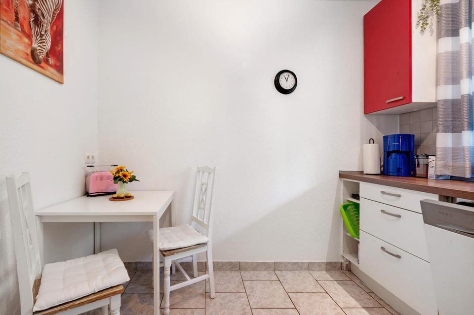 Property building, Kitchen or kitchenette, Living room