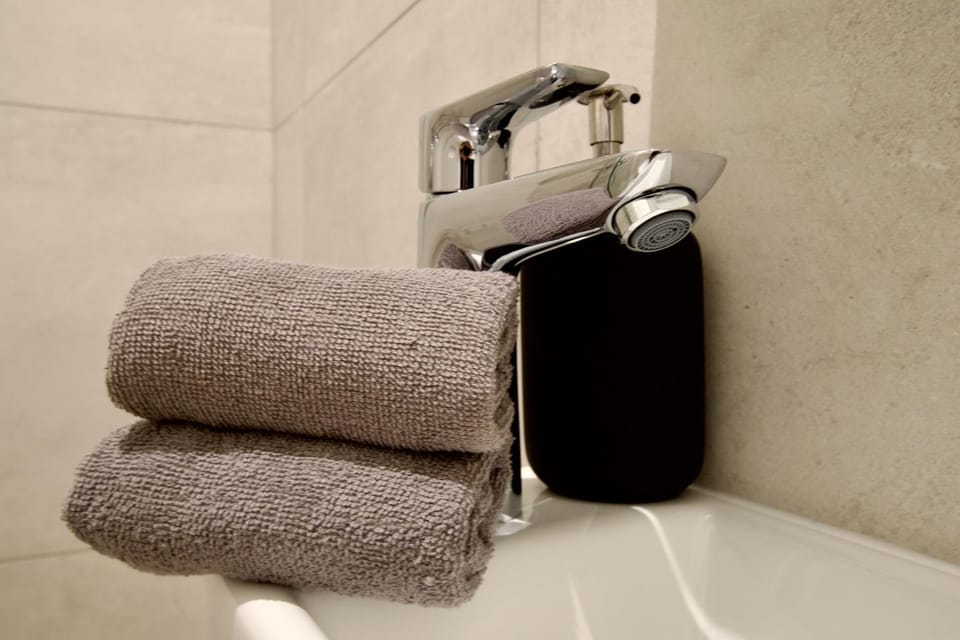 Bathroom, towels