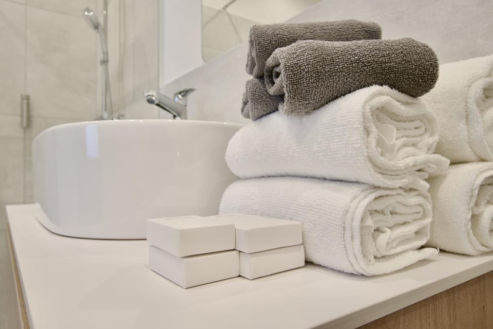 Bathroom, towels