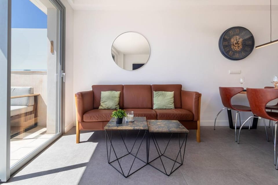 Seaview 3-Bed Flat with 2 Terraces Mijas Pueblo Apartment in Mijas