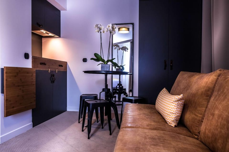 Photo of the whole room, On site