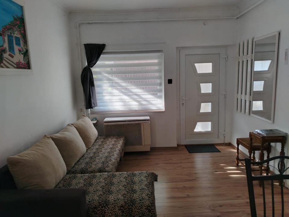BB HÄZ Apartman Apartment in Hungary