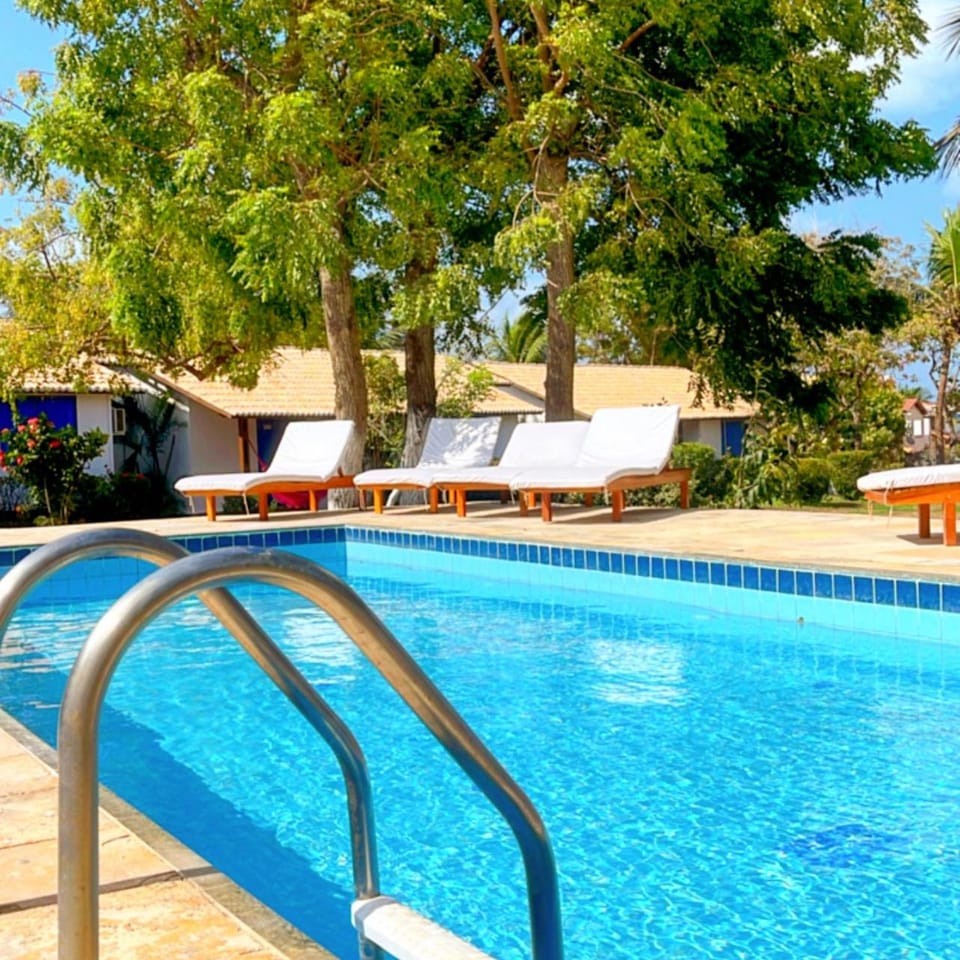 Pool view, Swimming pool, sunbed