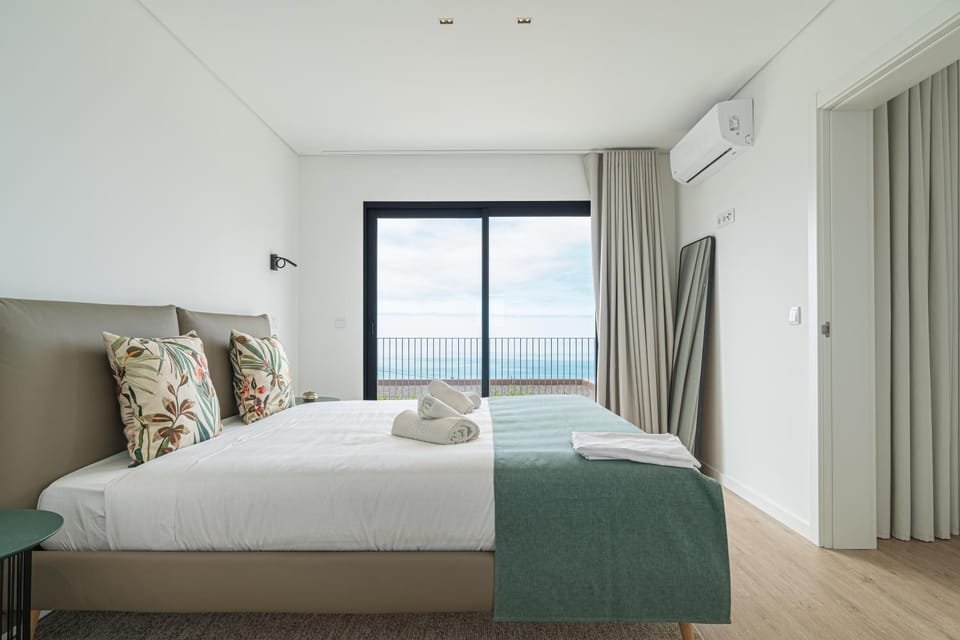 Bedroom, Sea view, air conditioner