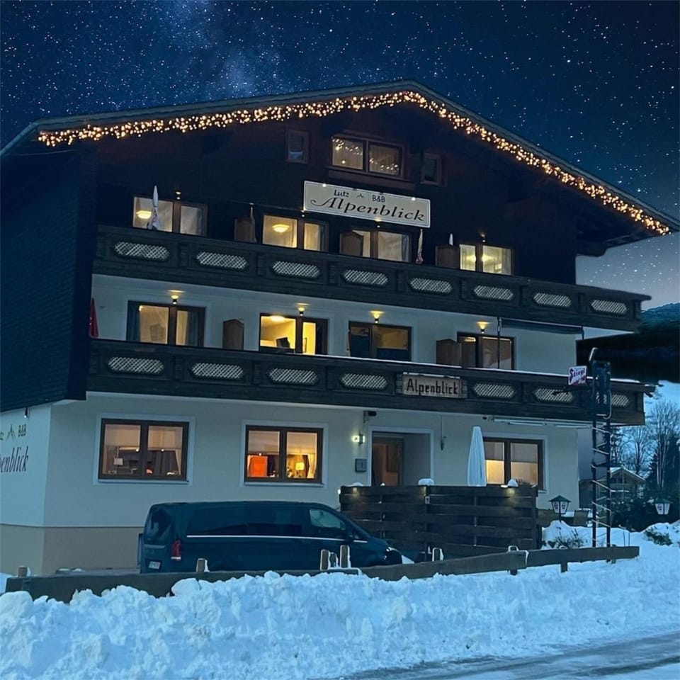 Lutz Alpenblick B&B Bed and Breakfast in Tyrol