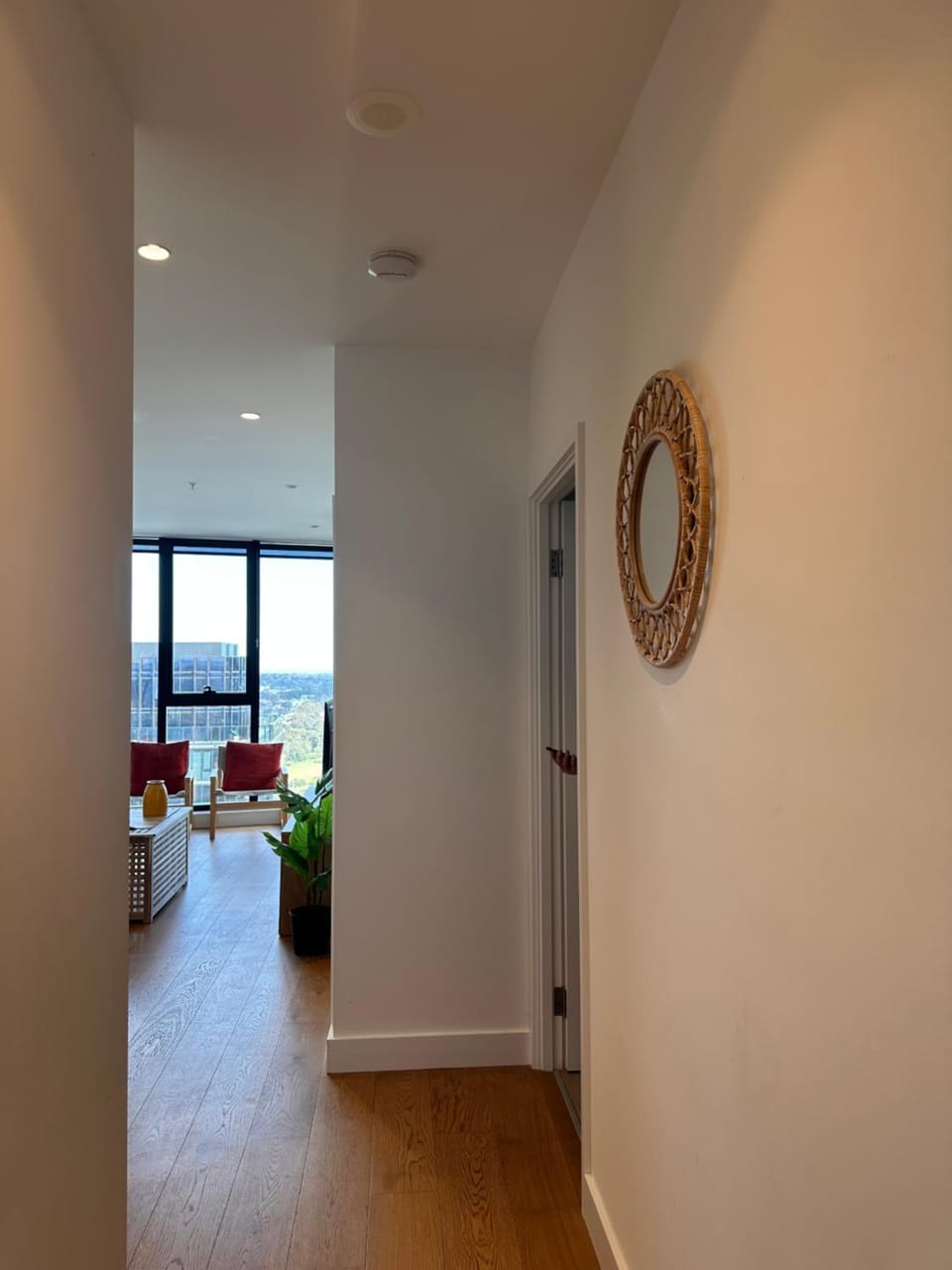 Skyview Retreat Whitehorse Tower Apartment in Melbourne