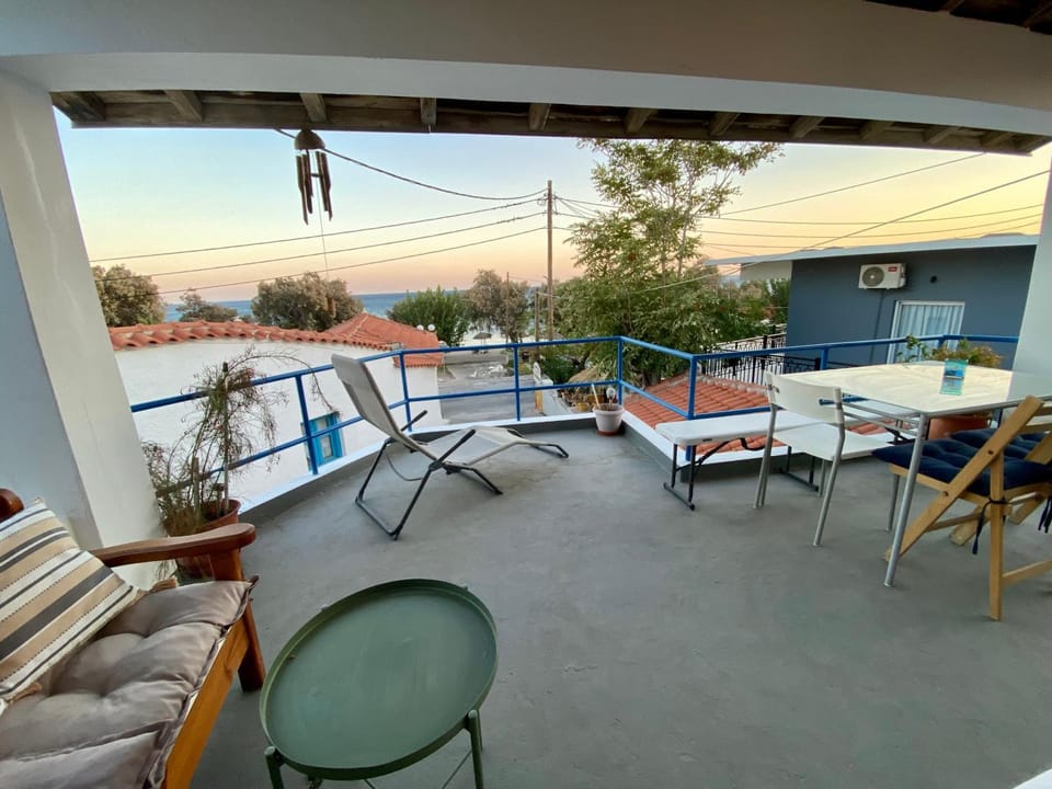 Property building, View (from property/room), View (from property/room), Balcony/Terrace, Balcony/Terrace, Beach, Beach, Sea view, Sea view