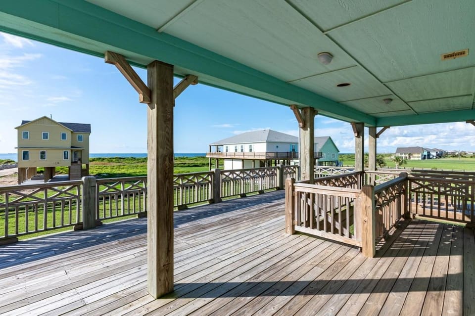 Crystal Villa House in Bolivar Peninsula