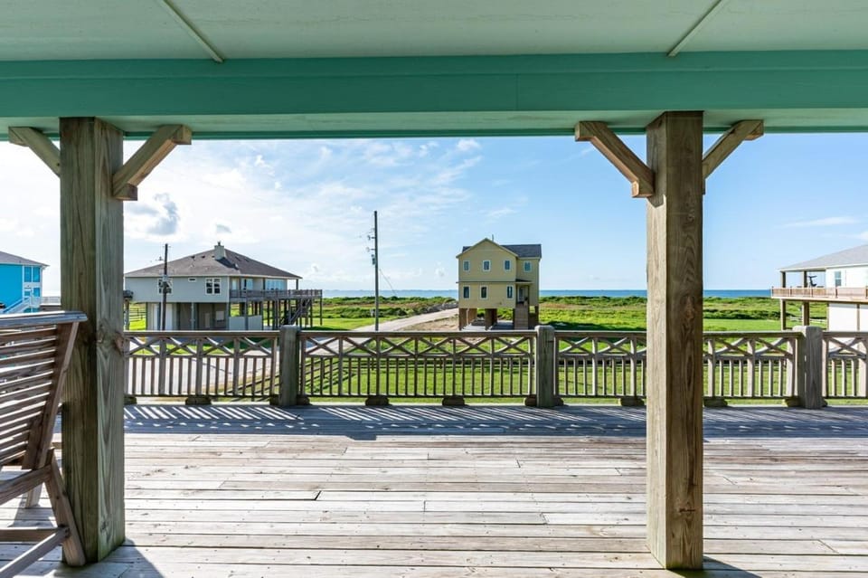 Crystal Villa House in Bolivar Peninsula