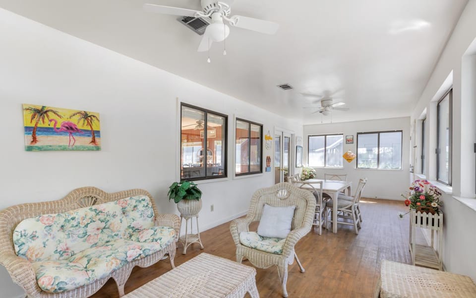 Salty Sisters by Oversee 30A House in South Walton County