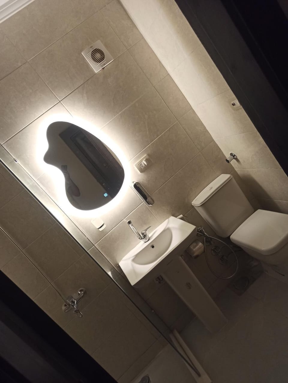 Kindly be informed that the building has strict security policy, registered guests only allowed and visits not allowed and marriage certificate is required, unique studio by the sea, between Hilton and four seasons in the heart of Alexandria, no view Apartment in Alexandria