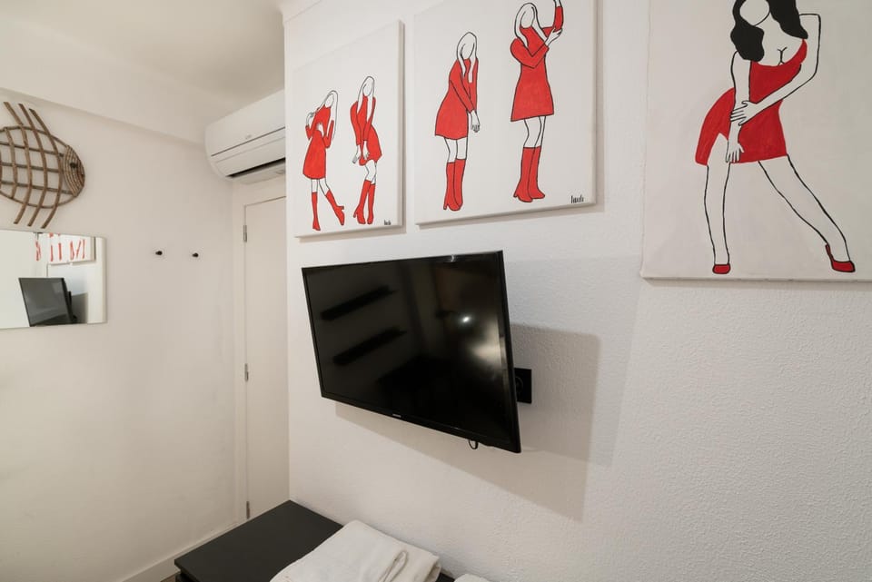 TV and multimedia, Bedroom, air conditioner