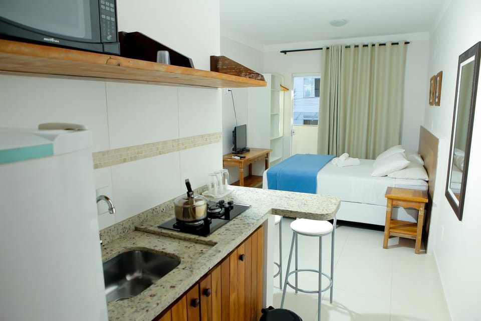 Kitchen or kitchenette, Bedroom