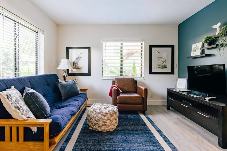 Secluded Beach Adventure Cabana - Newly Renovated! Apartment in Pompano Beach