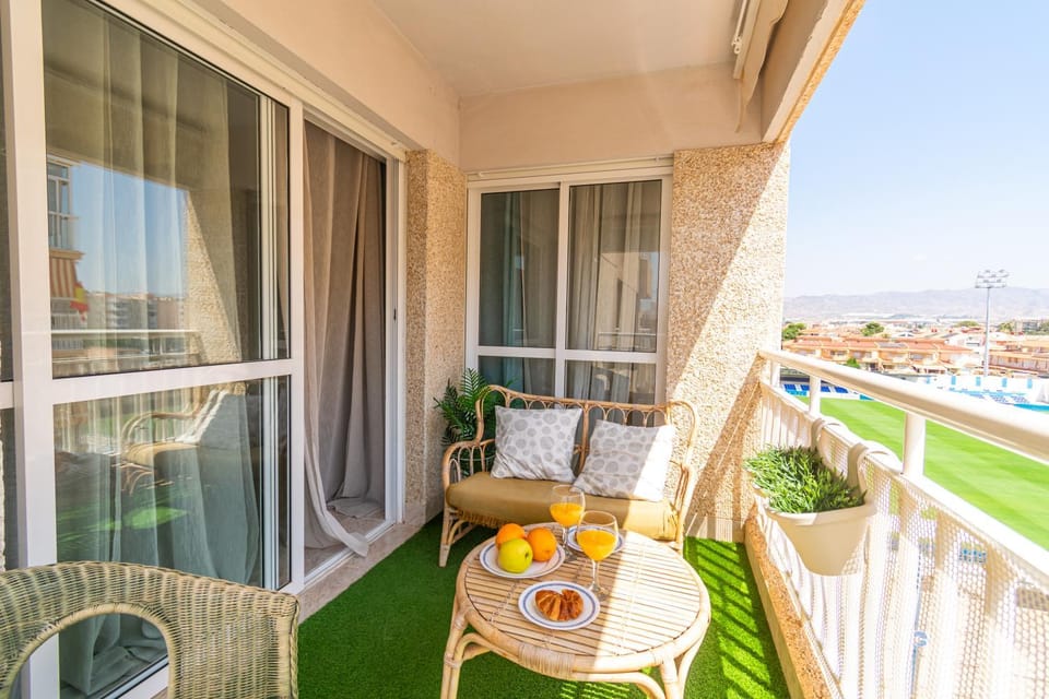 View (from property/room), Balcony/Terrace, Dining area