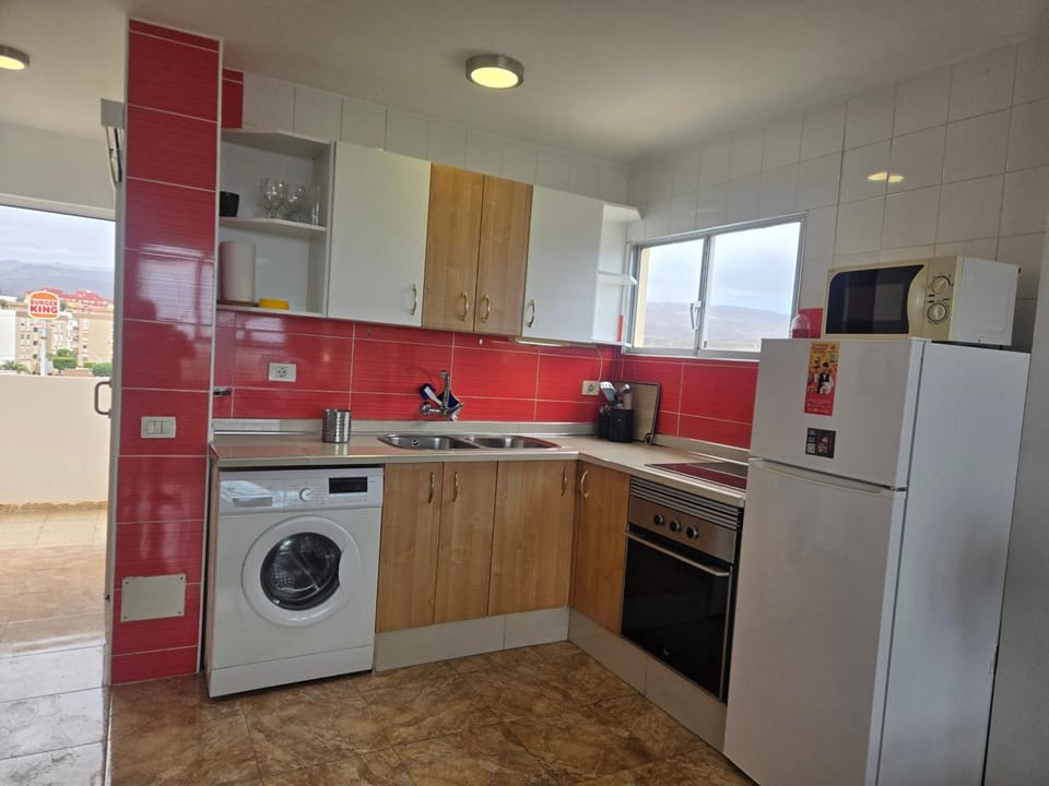 Kitchen or kitchenette, Living room